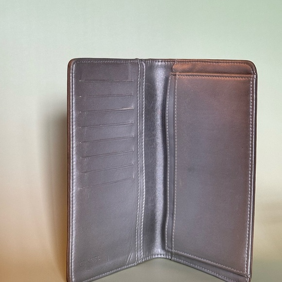 CHANEL Camellia Embossed Wallet - Picture 6 of 7